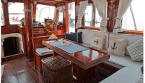 Sail Yacht ELEFTHERIA -  Salon dining